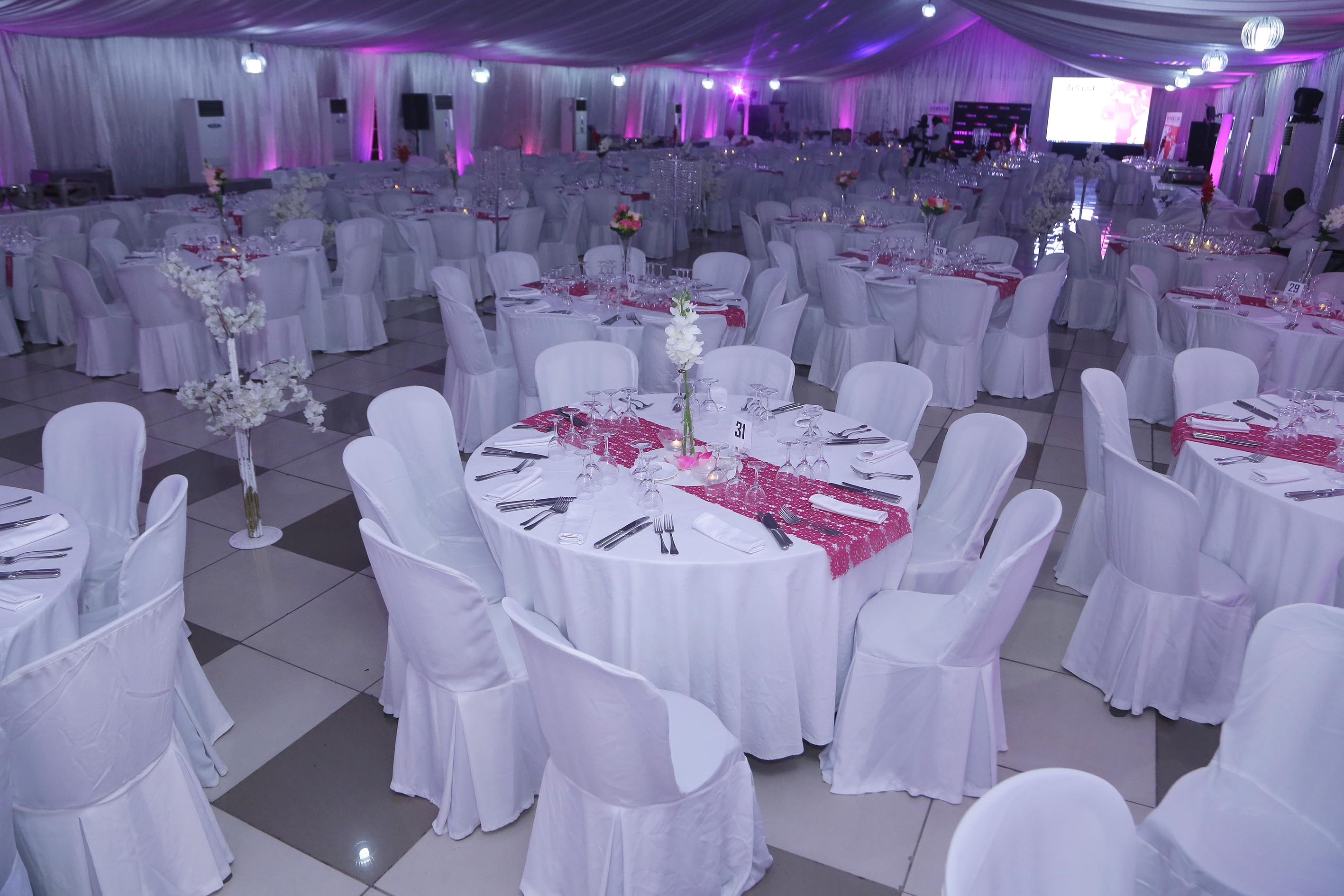 Salle de réception aménagée par Added Value